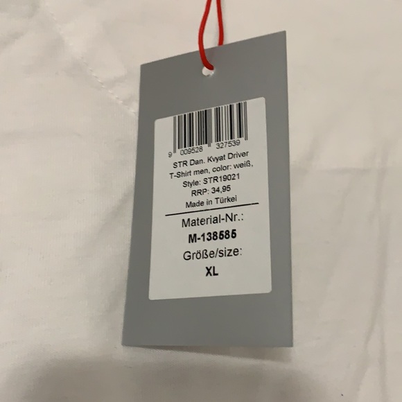 Red Bull Daniel Kvyat Men’s XL Shirt - Picture 4 of 6